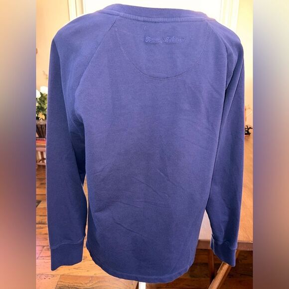 Tommy Bahama Icon Pineapple Embroidered Sweatshirt Blue Crew Neck Pullover M - Picture 5 of 7